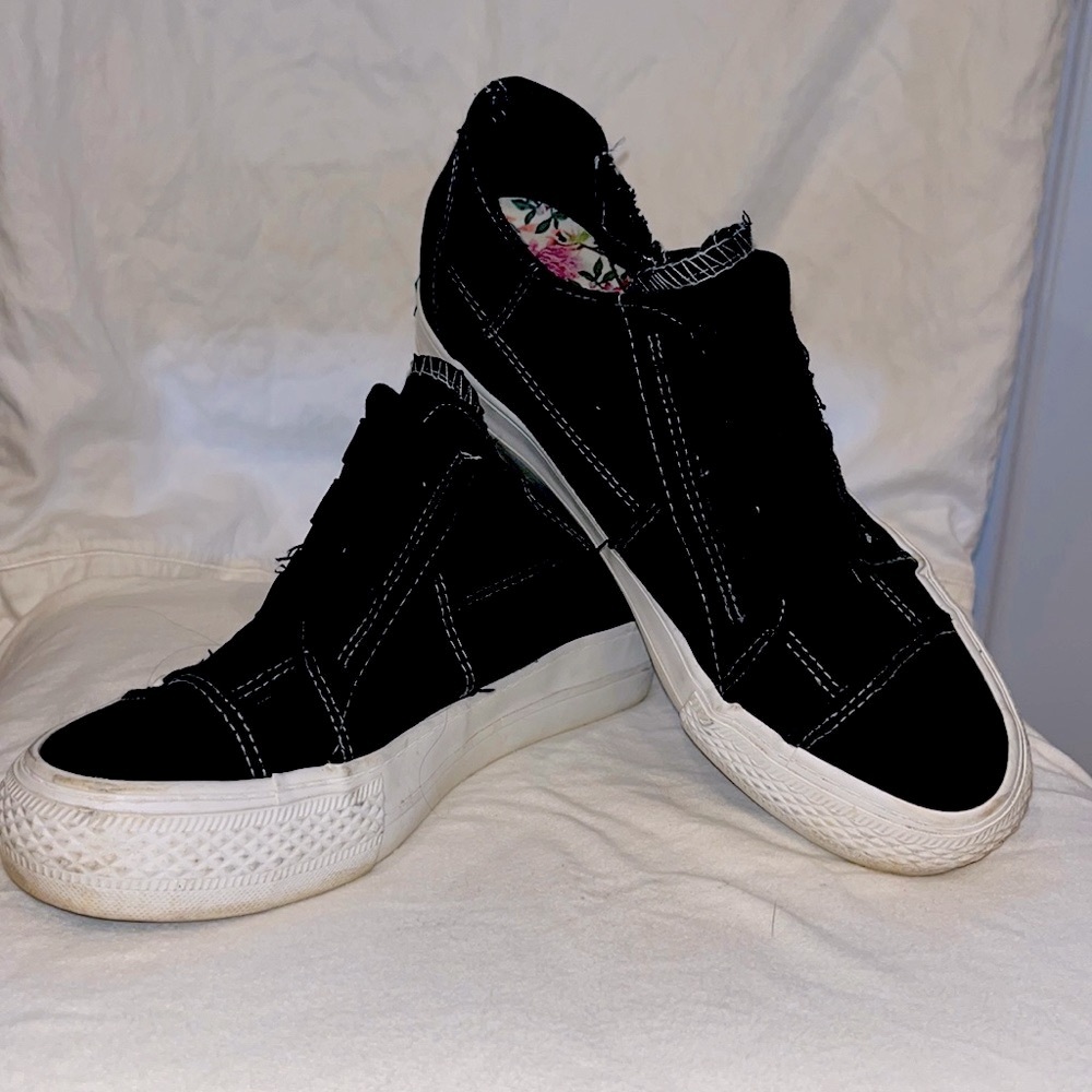 Blowfish wedge tennis shoes